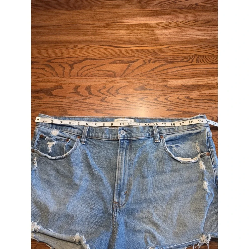Abercrombie‎ & Fitch The Mom Short High Rise Denim Shorts Size 34/18
